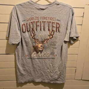 Cabelas Shirt Mens L-XL Gray Short Sleeve Worlds Foremost Outfitter Deer Graphic